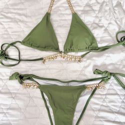 Hot Swimsuit / Bikini
