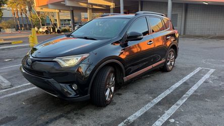 Toyota RAV 4 Hybrid LE 2017