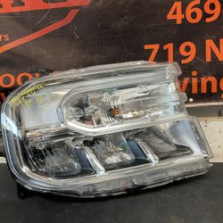 FORD MAVERICK 2022-2024 RH HEADLIGHT OEM