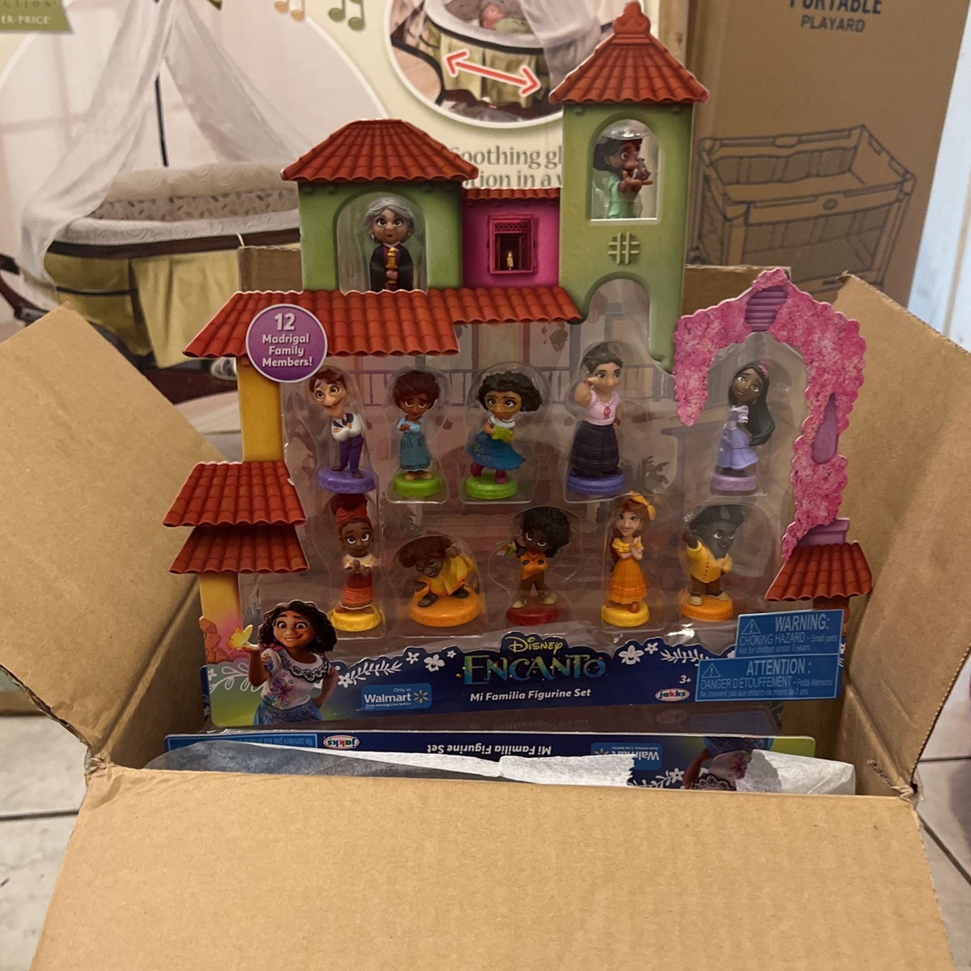 Encanto Mi Familia Figurine Set