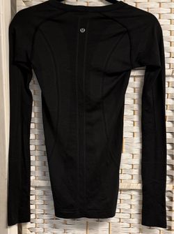 Lululemon Black Long Sleeve Athletic Top