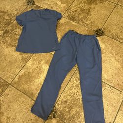 Jaanuu Scrub Set Sz S( see small flaw)