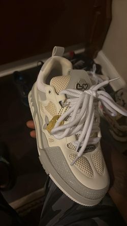 Lv skates , runners