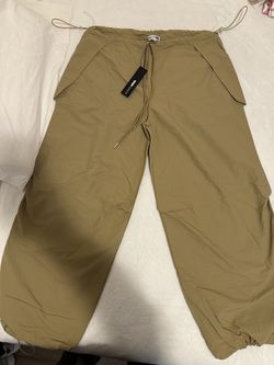 Women’s Fashion Nova Cargo Pants (New)