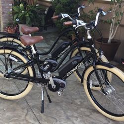 2 Townie E Bikes