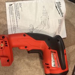 Milwaukee M18