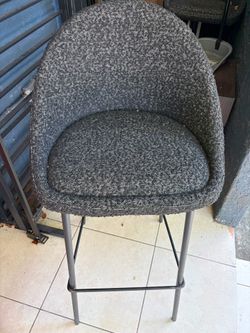 Set of 2 Modern Counter Height Bar Stools – Gray Bouclé Fabric – Good Condition