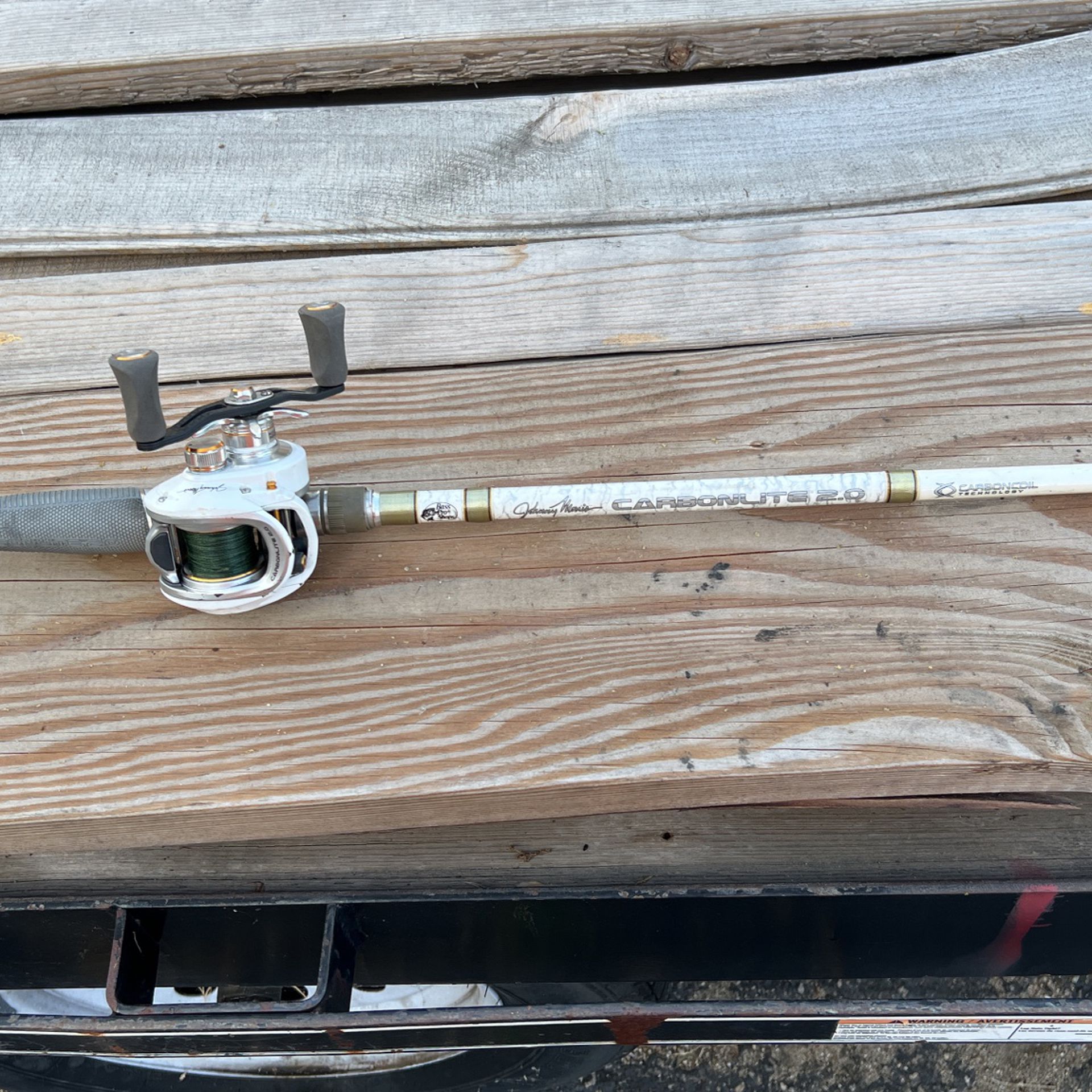 Johnny Morris Carbonlite 2.0 Baitcaster Reel And Rod Combo for Sale in  Arrowhed Farm, CA - OfferUp