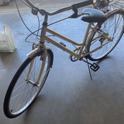 Schwinn 700c Admiral Hybrid Bike, 7 Speeds, Cream