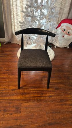 Black Mid Century Chair