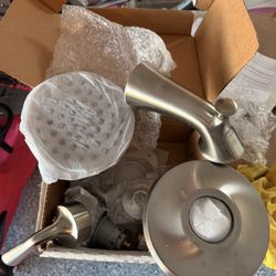 Tub/Shower Trim 1L 14S - Delta