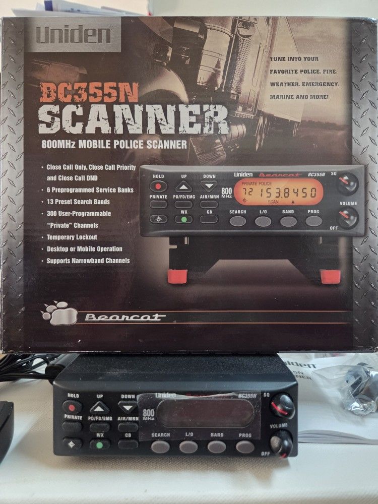 Uniden "Bearcat" Scanner BC355N