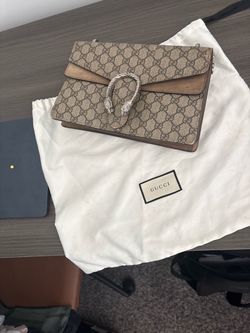 Gucci Dionysus GG Supreme Shoulder Bag