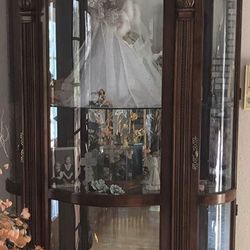 Pulaski Fox Croft  “ Curio Cabinet “ Beautiful Vintage”