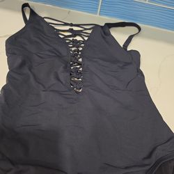New 1 piece bathing suit med