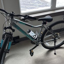 Woman  and Men Mountain Bikes For Sale 