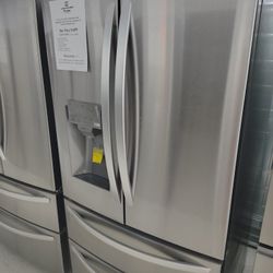 $1499 LG ENERGY STAR French Door Refrigerator With Cooling Doors