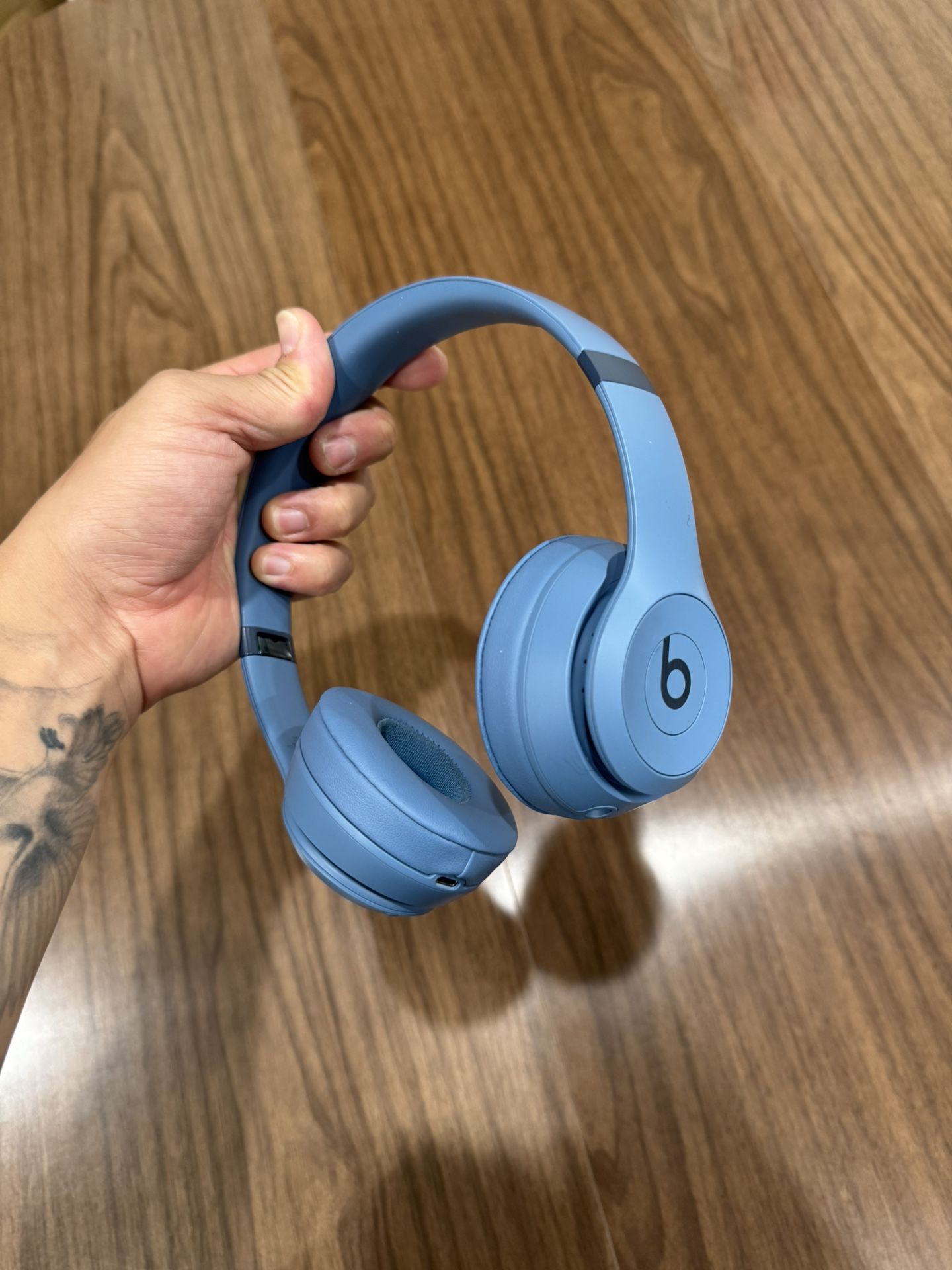 Blue Beats Solo 4