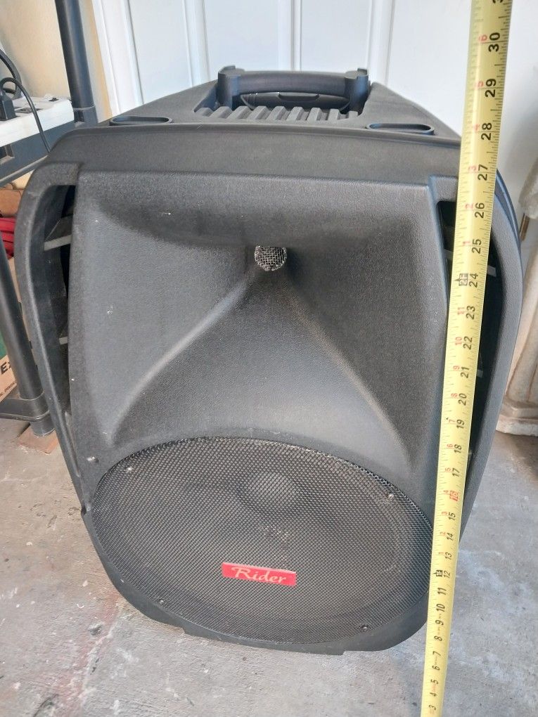 15" RIDER BLUETOOTH SPEAKER WITH EQUALIZERWORKS EXCELLENT