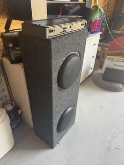 JL Audio subs And Amp (Custom mustang Box)