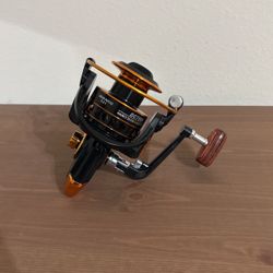 Size 7000 Fishing Reel