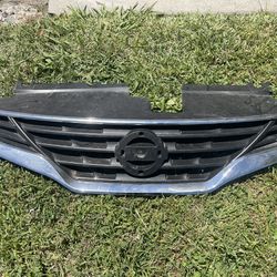 2010-2013 Nissan  Altima Coupe Main Grill 