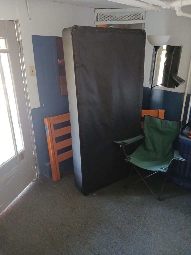 Box Spring N Bed Frame With Metal Bottom