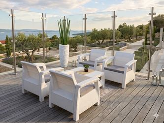 LIKE NEW - outdoor furniture