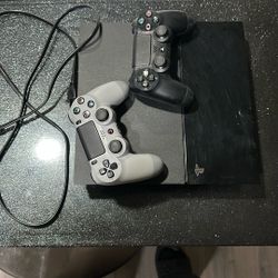Original Ps4 Console + 2 Controllers