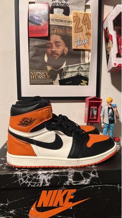 Jordan 1 Retro (Shattered Background)