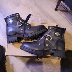womens size 10 harley davidson motorcycle boots brand new never worn