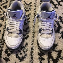 jordan 4’s Midnight Navy Size 5.5 youth