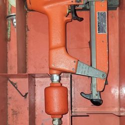 HILTI TN 200 AIR PNEUMATIC NAIL GUN, MAX 8 BAR, 120 PSI, WEST GERMANY