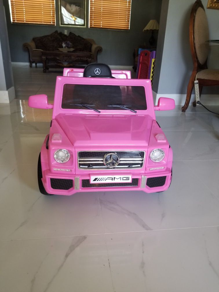 Pink Mercedes Benz Kids Battery Powered Car -