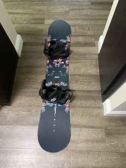 Women’s Burton Stylus Snowboard Size 147