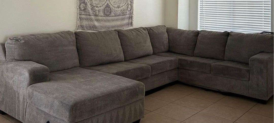 Beautiful Grey U Shape Sectional