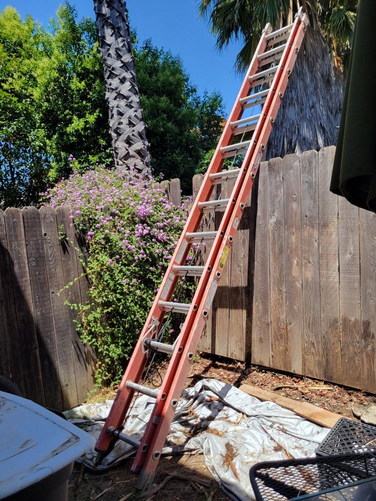 Werner 28 Ft Fiberglass Ladder 🪜