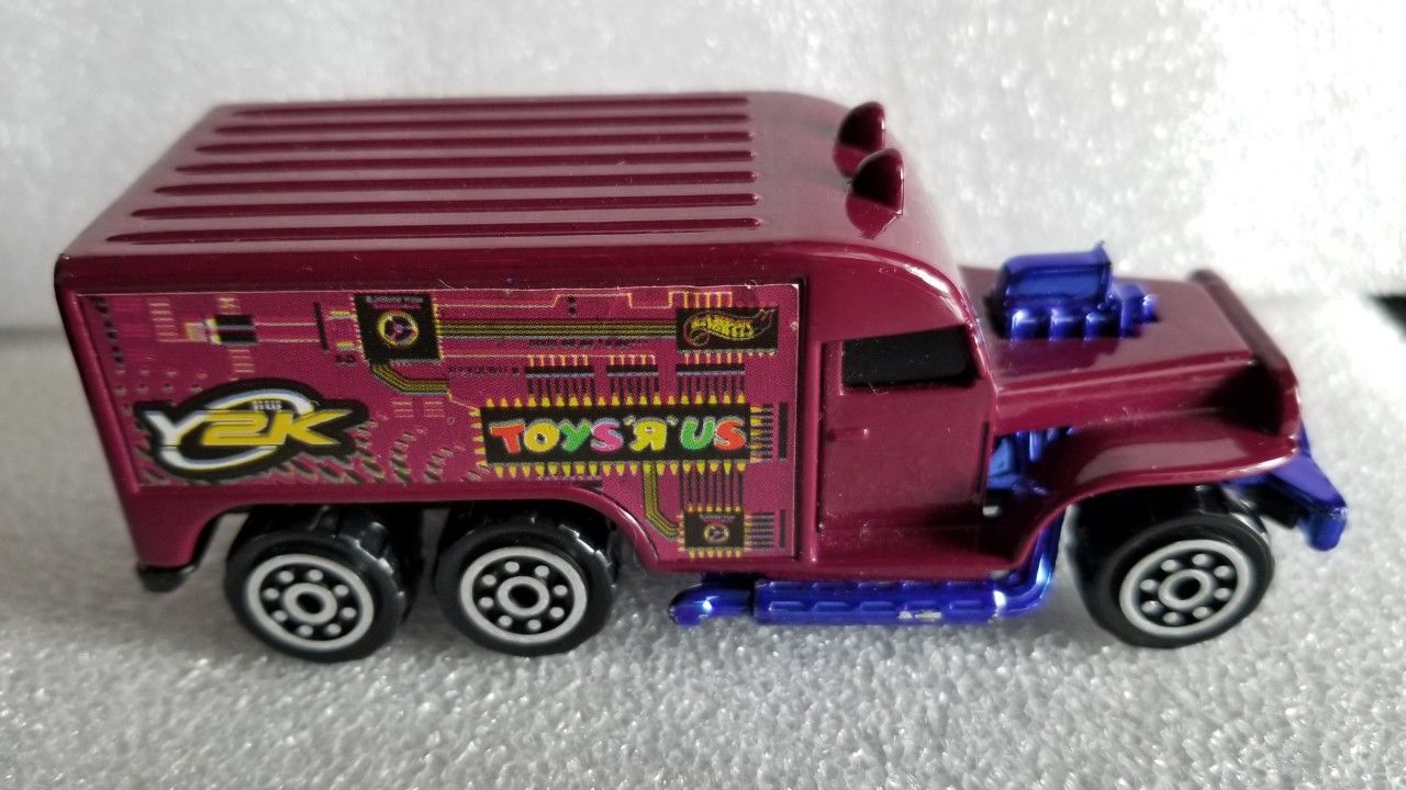 Mattel 1999 Y2K Toys "R" Us Panel Truck.
