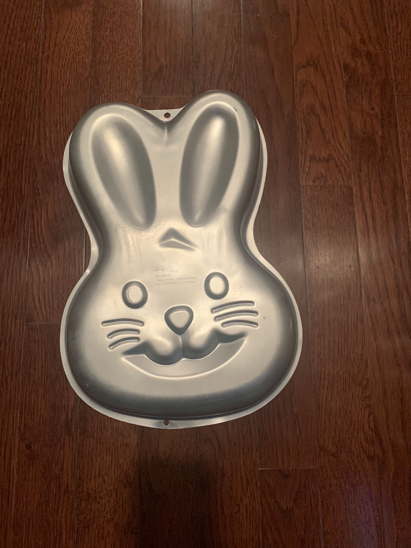 🐰Wilton Bunny Face Cake Pan