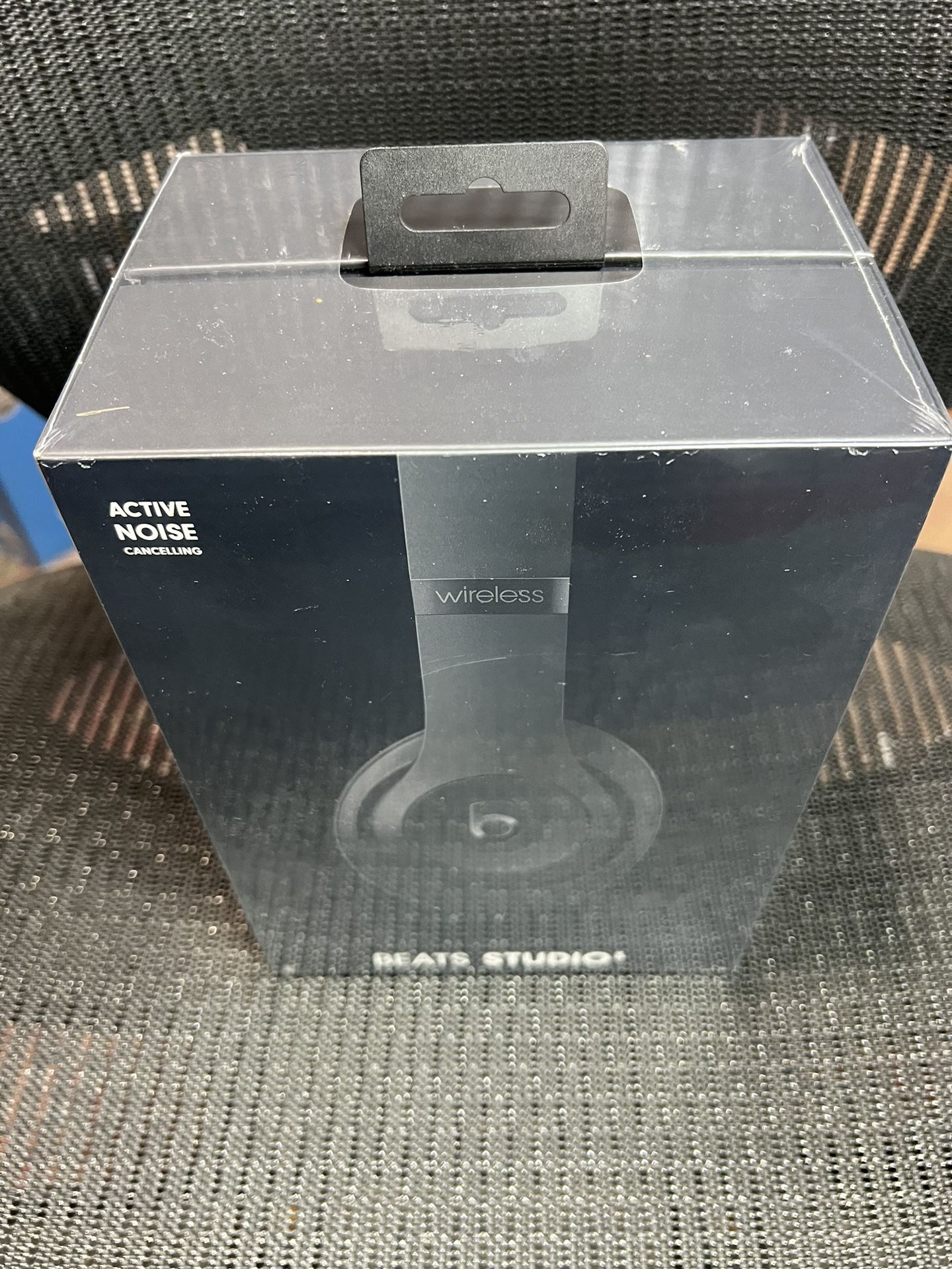 Brand New Genuine Beats Studio 3 Wireless With Apple Warranty. 