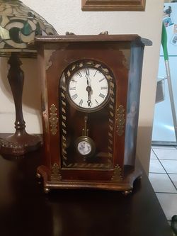 Antique mantle clock