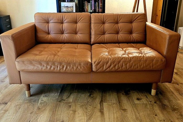 🛋️ IKEA Morabo Loveseat – Leather/Coated Fabric – Excellent Condition