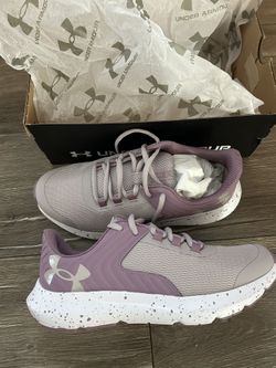 Under Armour Youth Size 5 Sneakers