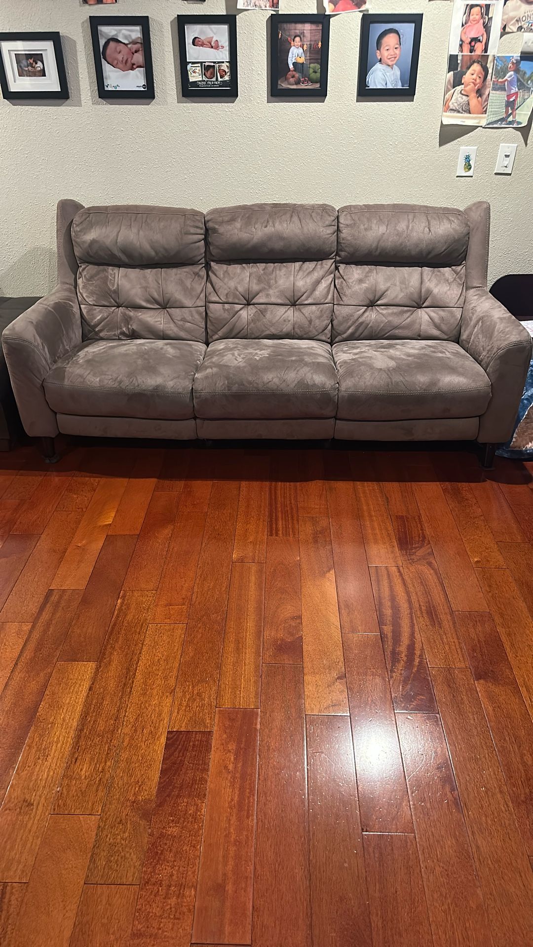 3 Seater Couch 2 Electric Reclining 