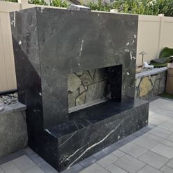 Countertop Installation & Slab Fabrication 