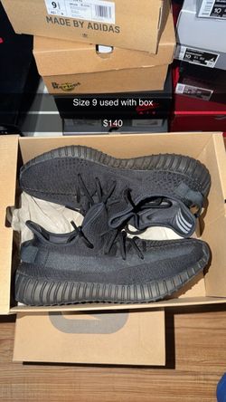 Yeezy 350 “onyx” size 9 used with box