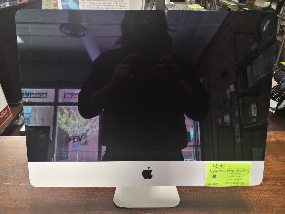 Apple iMac 21.5" - 2014