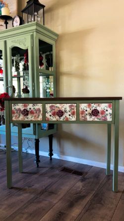 Entry table - Desk