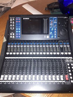Yamaha LS9 Mixer