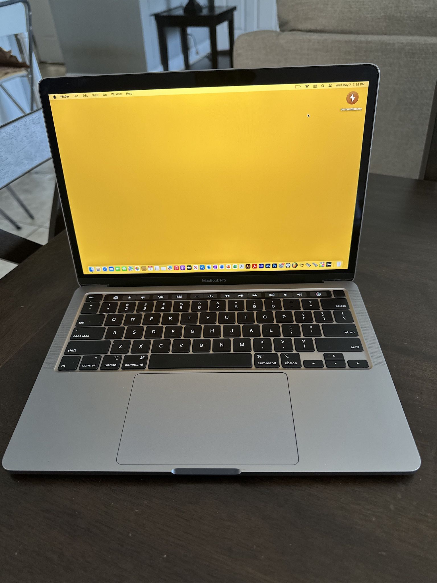 APPLE MACBOOK PRO 13” TOUCHBAR QUAD CORE i7 16GB RAM 500GB SSD! LOADED!